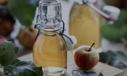 Trebamo li piti jabučni ocat? Dijetetičarka dijeli prednosti i rizike
