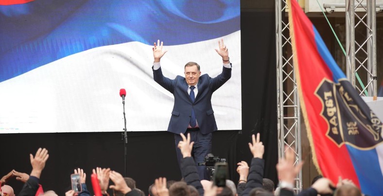 DODIK: Vučić me upravo obavijestio, Interpol je odbio raspisati tjeralicu za mnom