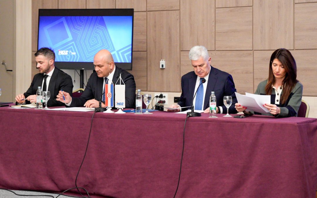 Radni sastanak Čovića sa Županijskim odborom HDZ-a BiH HNŽ u Neumu
