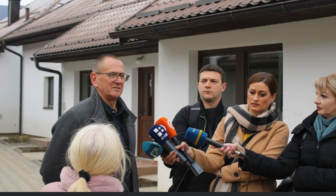 Primopredaja radova stambenih jedinica u socijalnom naselju Gojevići koje su stradale u nedavnim poplavama