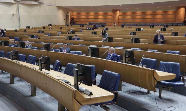 SNSD napustio zajedničku sjednicu jer nema Srbina u vodstvu Parlamenta