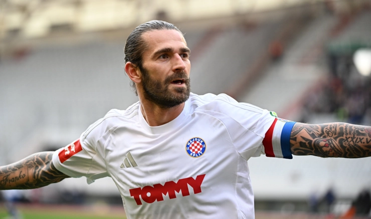 Hajduk uvjerljiv protiv Osijeka, dva gola Livaje