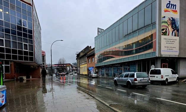 Sutra oblačno i nestabilno vrijeme, kiša i pljuskovi s grmljavinom