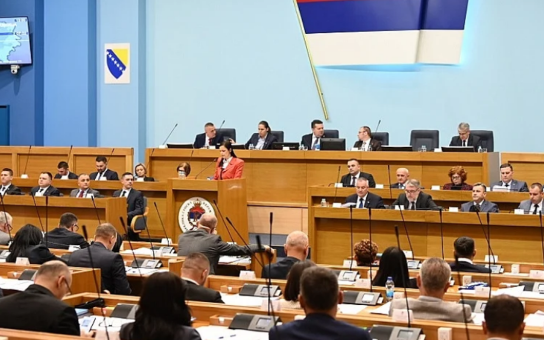 Narodna skupština izglasala da nacrt novog ustava ide u javnu raspravu