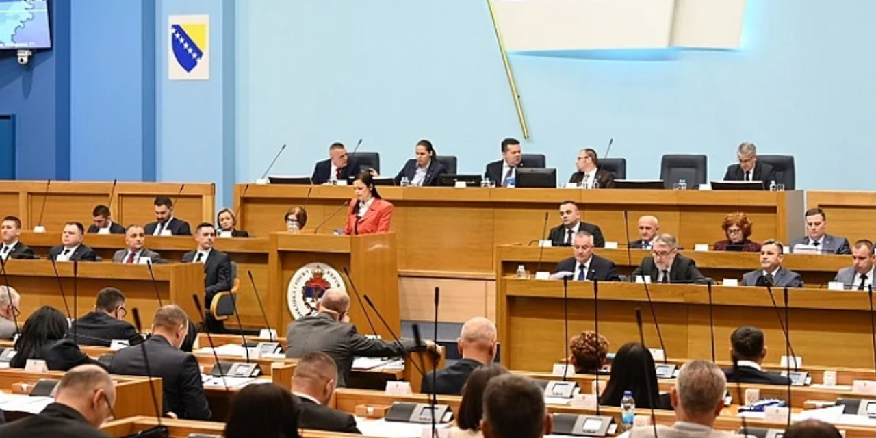 Narodna skupština izglasala da nacrt novog ustava ide u javnu raspravu