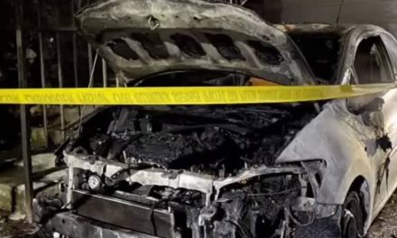 Nebojši Vukanoviću pred obiteljskom kućom zapaljen automobil