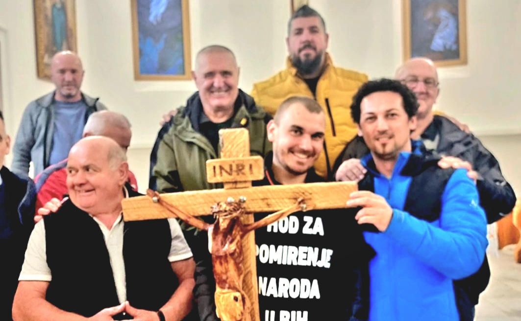 Josip Jelinić na svom hodočasničkom putu posjetio Deževice
