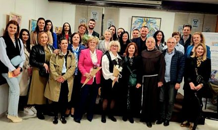 Sarajevo: Otvorena izložba slika “Razmjena mišljenja” autorice Ivane Ribičić