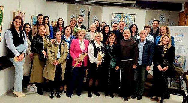 Sarajevo: Otvorena izložba slika “Razmjena mišljenja” autorice Ivane Ribičić