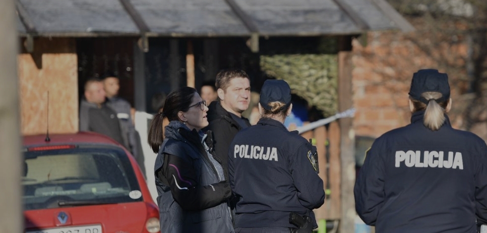 Troje djece poginulo u požaru, imala su 3, 7 i 9 godina, šef vatrogasaca: ‘Rekli su nam da su zarobljena u potkrovlju…‘