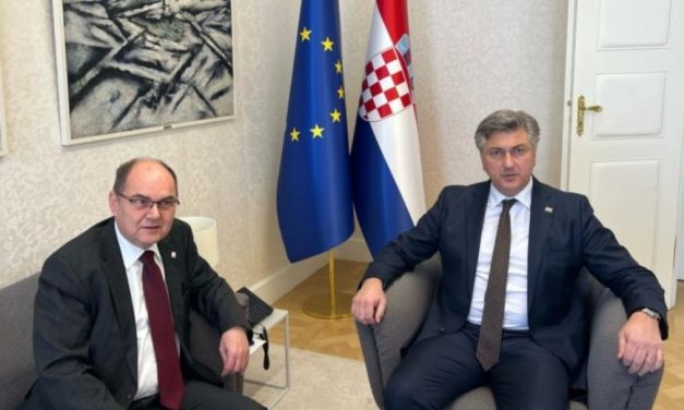 Schmidt informirao Plenkovića o političkoj krizi u BiH
