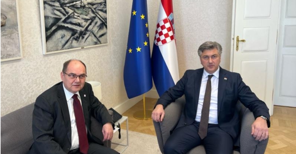 Schmidt informirao Plenkovića o političkoj krizi u BiH