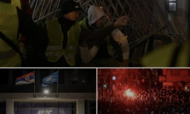 Policija krenula na goloruke studente koji su blokirali zgradu RTS-a, Vučić se sukobio s Dačićem pred TV kamerama