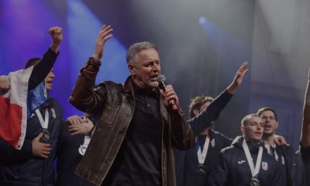 Srušeni svi rekordi! Marko Perković Thompson u samo šest sati prodao više od 130.000 ulaznica za koncert u Zagrebu