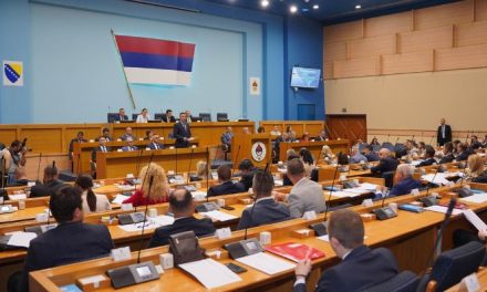 Narodna skupština RS-a usvojila set zakona: Povećanje plaća u javnom sektoru