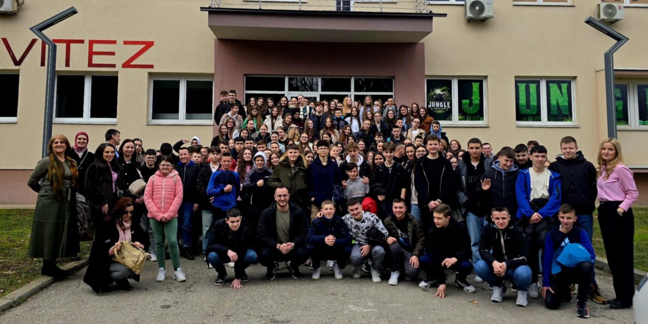 Ekološko-mirovna predstava u Vitezu i Travniku okupila 350 učenika iz 20 škola