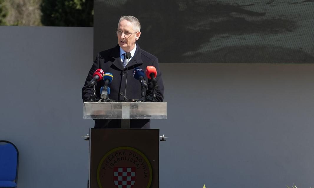 Izaslanstvo HNS-a BiH na obilježavanju 33. obljetnice utemeljenja HVO i 20. obljetnice utemeljenja 1. pješačke gardijske pukovnije Oružanih snaga BiH