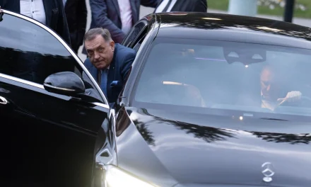 Dodik: Ne mogu me uhititi. Čuvaju me dobro obučeni specijalci