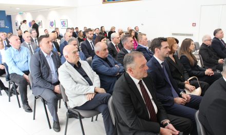 Visoko izaslanstvo HDZ-a BiH nazočilo “Jubileju predstavnika društveno-političkog života” u Biskupijskom centru u Mostaru