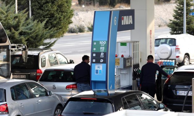 Ostaje li Srbija bez nafte? SAD preko Balkana ruši ruski ratni stroj