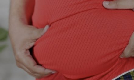 Tri večernje navike koje mogu sabotirati mršavljenje