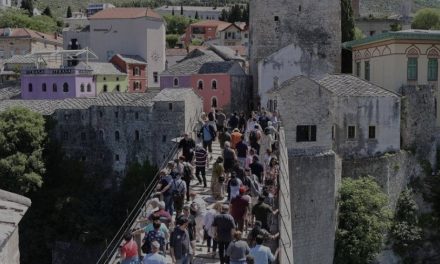 Ekipa RTV Herceg-Bosne potjerana sa Starog mosta u Mostaru