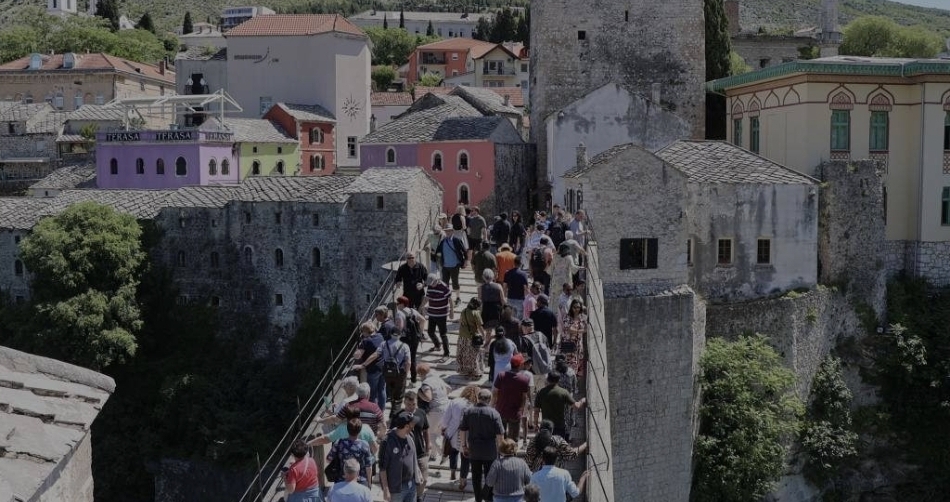 Ekipa RTV Herceg-Bosne potjerana sa Starog mosta u Mostaru