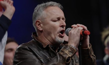Thompson objavio novu pjesmu i najavio koncert u Sinju