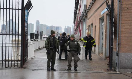Tragedija u New Yorku: U padu helikoptera poginulo šest članova posade, troje je djece