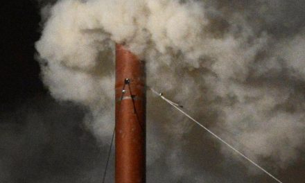 Što se točno događa nakon što se vrata Sikstinske kapele zatvore i započne biranja novog pape?
