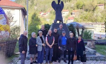 Rijeke vjernika hodočaste Gospi Olovskoj, među njima i vjernici iz Lepeničke i Lašvanske doline