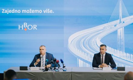 Predsjednik HNS-a dr. Dragan Čović nazočio potpisivanju Ugovora o donaciji HBOR-a Gradu Konjicu u znak potpore očuvanju identiteta i kulturne baštine hrvatske zajednice