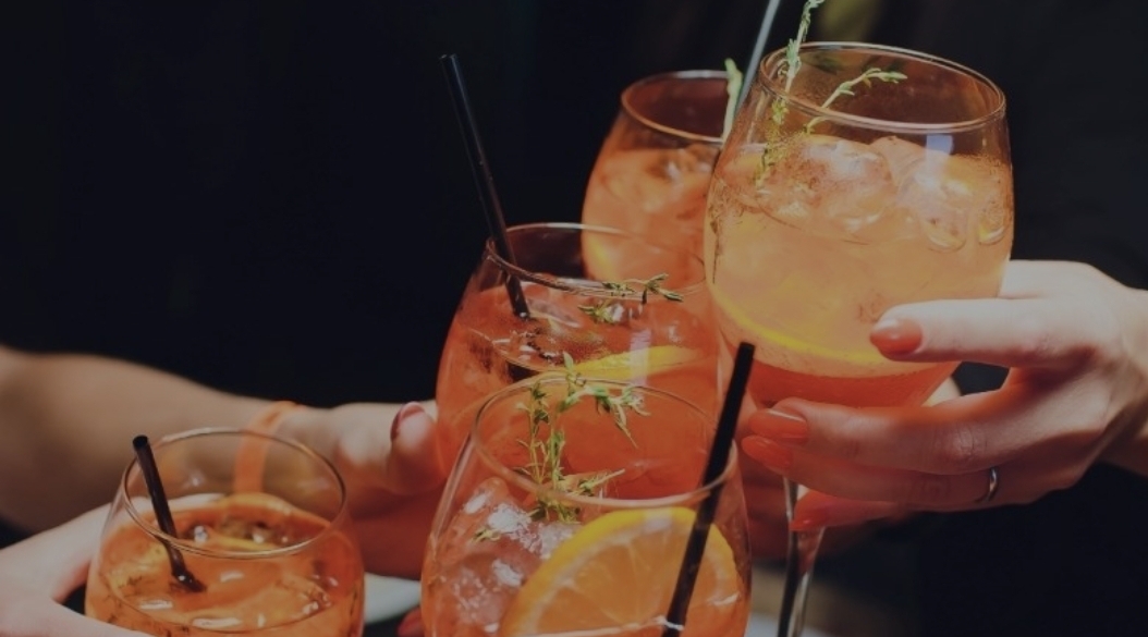 Koje alkoholno piće ima najmanje kalorija? Stručnjakinja donosi popis top 5