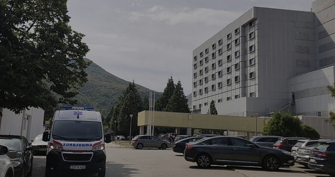 Osmero djece iz Sarajeva otrovano hranom na školskom izletu, nekoliko njih je završilo u bolnici
