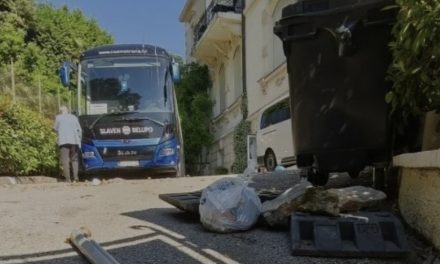 VIDEO Armada napala hotel i autobus Slaven Belupa: Razbili staklo, bacali bengalke na balkone