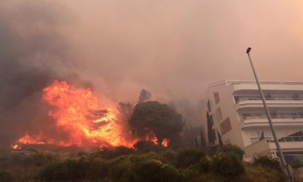 Kao iz horora: Požar kod Piska stavljao se pod kontrolu, a onda je buknulo na brdu iznad Makarske