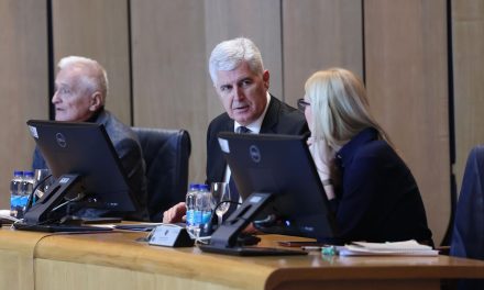 Dok traju pokušaji formiranja nove koalicije koja nema matematičku podlogu, istječe vrijeme za EU put