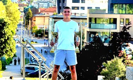 TENIS: ZANA KUNOSIĆ I KISELJAČANIN PETAR BILETIĆ JUNIORSKI PRVACI BOSNE I HERCEGOVINE DO 16 GODINA