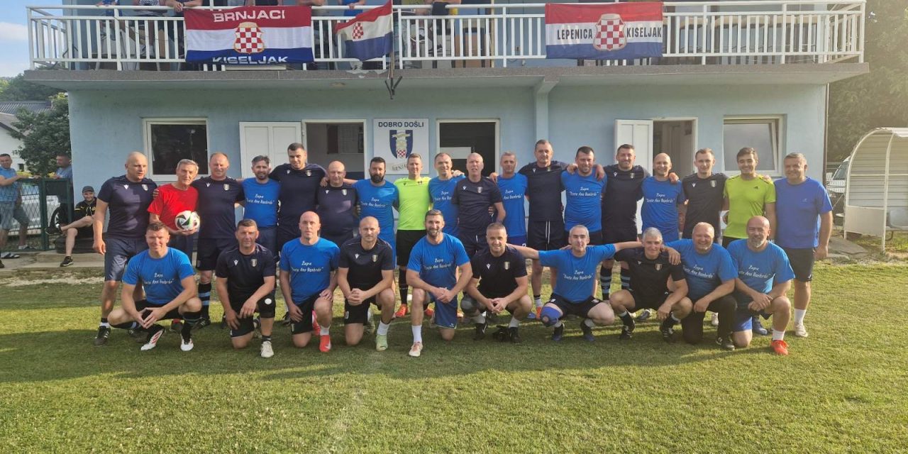 Tradicionalni dvoboj Sv. Ive i Sv. Ane okupio brojne župljane u Brnjacima