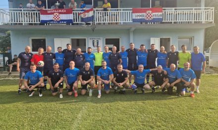 Tradicionalni dvoboj Sv. Ive i Sv. Ane okupio brojne župljane u Brnjacima