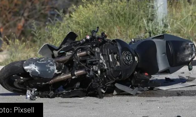 Teška nesreća u BiH: Poginuo mladi motociklist, policija privela vozača automobila