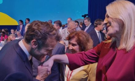 Cvijanović kratko razgovarala s Macronom