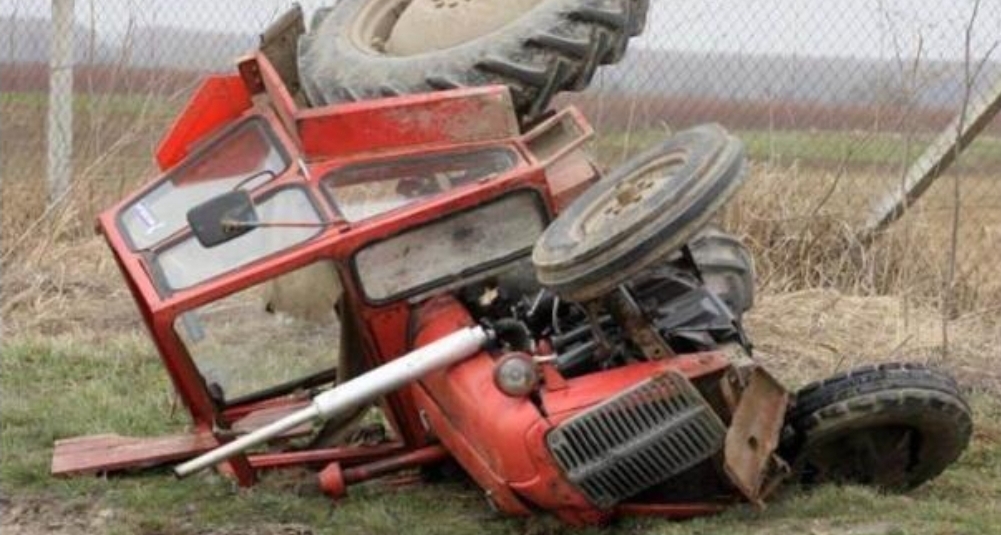 Tragedija u Tuzli: Muškarac preminuo nakon prevrtanja traktora