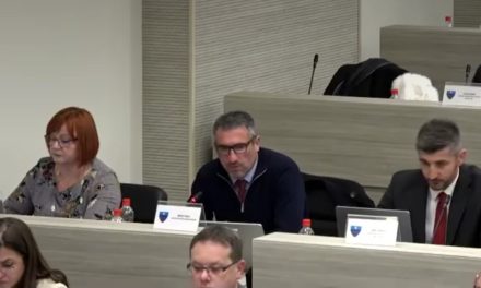 PRIOPĆENJE ZA JAVNOST HRS-a: REFIK LENDO JE ZADNJI KOJI MOŽE DRŽATI MORALNE LEKCIJE O UGROŽENOSTI