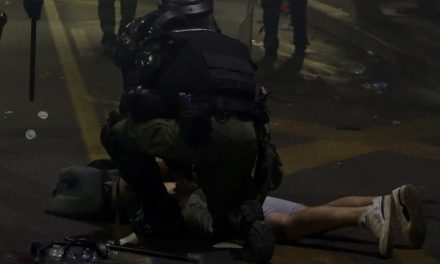 Žestoki sukobi u Beogradu: Vučić najavio obraćanje