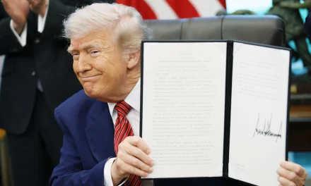Trump udvostručio carine na željezo i čelik