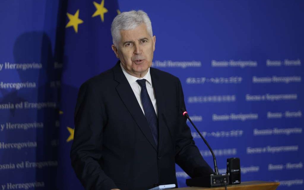 ČOVIĆ: Nećemo prihvatiti da bošnjački narod ponovno bira dva člana Predsjedništva