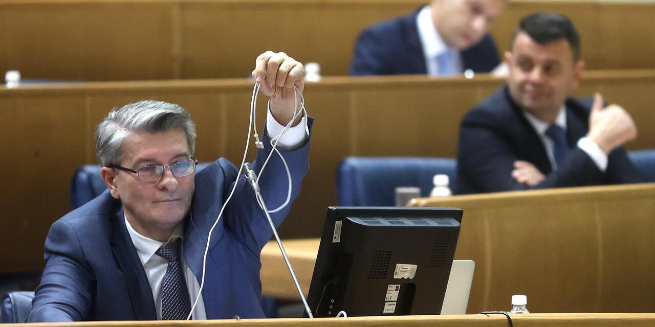 Mehmedović prešutio da su 223 Hrvata manje u institucijama BiHi ustvrdio da su prezastupljeni