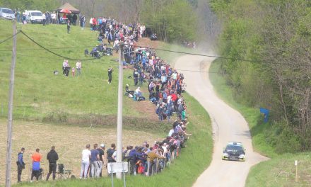 TRAGEDIJA NA RELIJU: Auto izletio s ceste i zabio se u gledatelje, dvije osobe su poginule