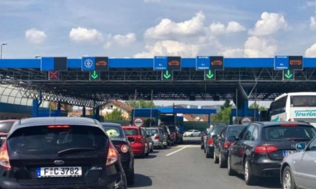 Duga kolona vozila na graničnim prijelazima na ulazu u Bosnu i Hercegovinu